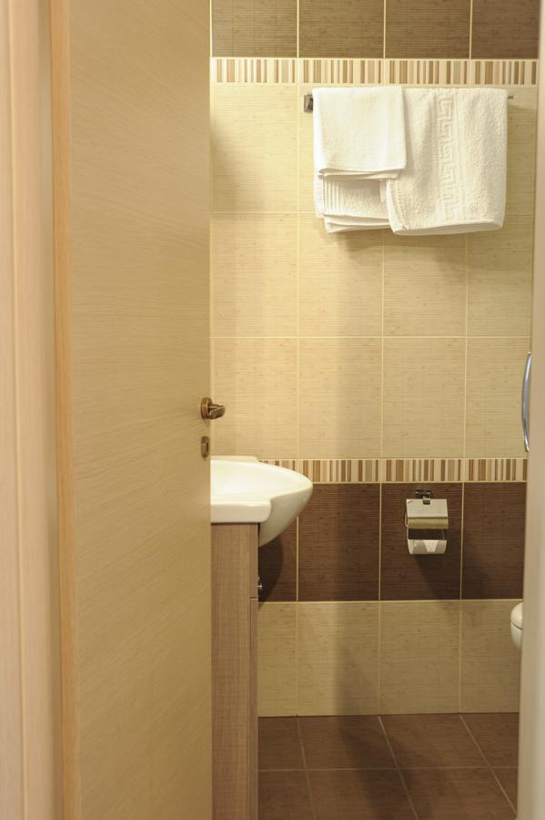 Spyrou Studios & Apartments Platanidia Luaran gambar